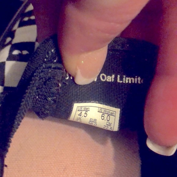 Vans Lazy Oaf Limited Edition Slip-ons size 4.5 - Picture 3 of 7